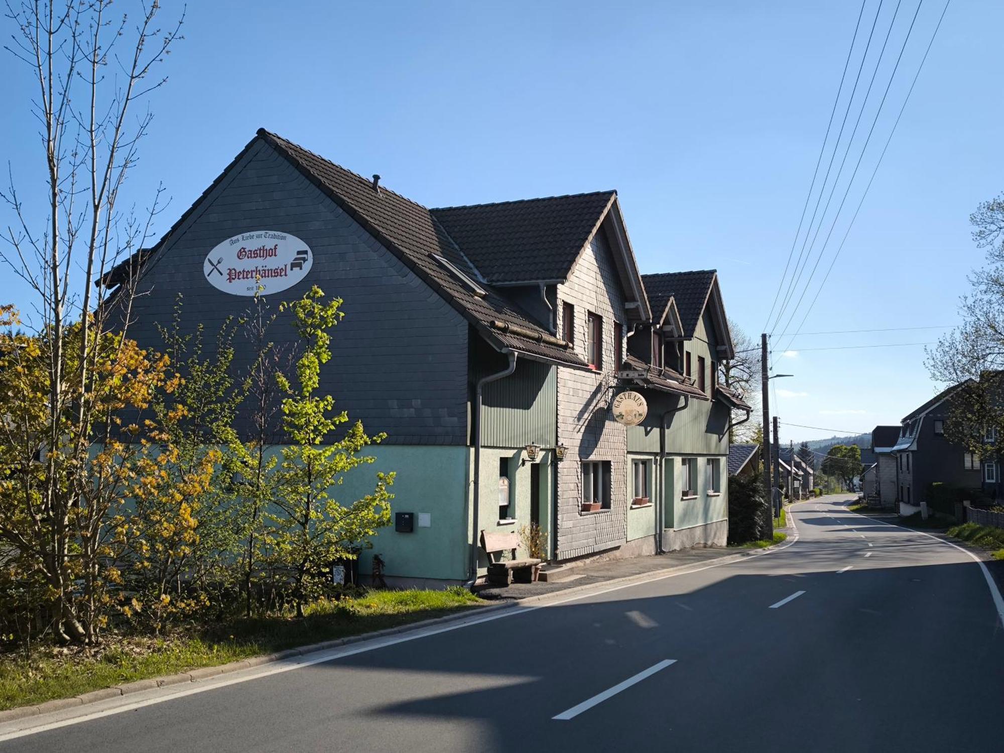 Gasthaus Und Hotel Peterhaensel Spechtsbrunn Exterior photo