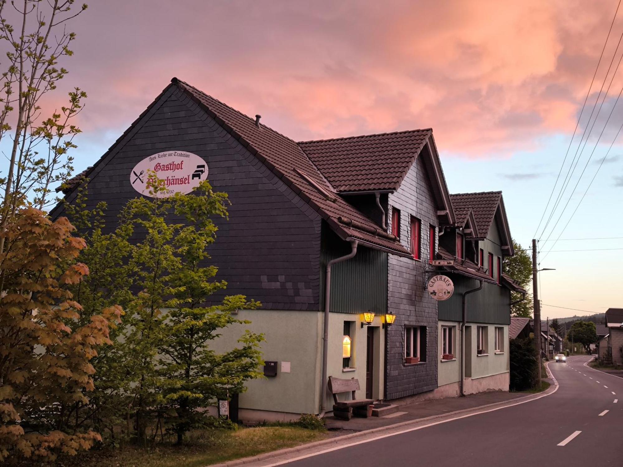 Gasthaus Und Hotel Peterhaensel Spechtsbrunn Exterior photo